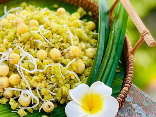 xôi cốm, cách làm xôi cốm, nấu xôi cốm bằng nồi cơm điện, xôi cốm ngon, hướng dẫn làm xôi cốm, bí quyết nấu xôi cốm, cách làm xôi cốm mềm dẻo, xôi cốm làng Vòng, nấu xôi cốm tại nhà, xôi cốm truyền thống, món xôi cốm dịp thu, xôi cốm đậu xanh, xôi cốm dừa nạo, xôi cốm nước cốt dừa, xôi cốm cho mâm cỗ, xôi cốm dân dã, cách chọn cốm làm xôi, xôi cốm hấp dẫn mọi lứa tuổi, mẹo làm xôi cốm ngon, xôi cốm đậm đà, cách nấu xôi cốm nhanh gọn, xôi cốm lễ hội, xôi cốm món ăn quê, công thức nấu xôi cốm chi tiết, xôi cốm độc đáo, xôi cốm Hà Nội, làm xôi cốm đẹp mắt, món ngon xôi cốm gia đình, cách nấu xôi cốm hấp dẫn, xôi cốm màu xanh đẹp, xôi cốm dịp cưới hỏi, xôi cốm gắn liền văn hóa.