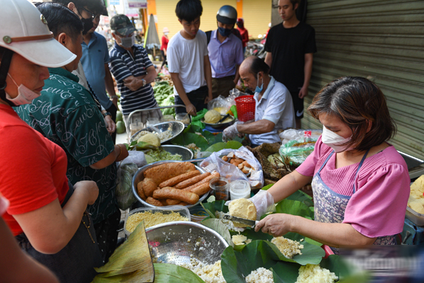 bán xôi – bán xôi sáng – bán xôi vỉa hè – kinh doanh xôi – gánh xôi – gánh xôi đầu ngõ – bán xôi thu nhập cao – bán xôi Hà Nội – xôi ngon Hà Nội – bán xôi online – bán xôi mang đi – bán xôi ship – xôi giao tận nơi – học bán xôi – cách nấu xôi ngon – xôi lễ – xôi cúng – xôi thắp hương – xôi lễ giao thừa – xôi bán buổi sáng – xôi sáng Hà Nội – xôi Mỹ Đình – xôi Cầu Giấy – xôi Hoàng Mai – xôi Tây Hồ – xôi Đống Đa – xôi Ba Đình – xôi Nam Từ Liêm – bán xôi gần bến xe – bán xôi công nhân – bán xôi học sinh – mẹt xôi – xe đẩy bán xôi – thùng giữ nhiệt xôi – combo xôi – xôi gấc – xôi xéo – xôi lạc – xôi đỗ – xôi ruốc – xôi gà – xôi pate – xôi trứng – gạo nếp nấu xôi – gạo nếp cái hoa vàng – xôi sạch – xôi truyền thống – xôi Bắc – nghề nấu xôi – học nghề nấu xôi – dụng cụ bán xôi – xôi gần chợ – xôi đầu ngõ – xôi cho dân văn phòng – xôi cho học sinh – bán xôi lãi cao – vốn bán xôi – chi phí bán xôi – định giá xôi – combo bán xôi – bán xôi mùa đông – bán xôi mùa hè – nồi hấp xôi – nồi đồ xôi inox – cách bảo quản xôi – xôi truyền thống Hà Nội – thương hiệu xôi Hà Nội – bán xôi lễ – bán xôi cúng giỗ – bán xôi ship quanh Hà Nội – bán xôi gần trường học – bán xôi gần khu công nghiệp – bán xôi buổi sáng – bán xôi gần khu dân cư – xôi khu tập thể – xôi ngõ nhỏ – mẹt xôi dân dã – xôi handmade – xôi thủ công – xôi dân dã – xôi sạch không phẩm màu – đại lý bán xôi – sỉ lẻ xôi – xôi đóng gói – xôi lễ cưới – xôi thôi nôi – xôi đầy tháng – gạo nếp Phú Thượng – gạo nếp Tú Lệ – nồi xôi điện – cách giữ xôi nóng – bán xôi quanh các quận Hà Nội – hướng dẫn bán xôi chi tiết.