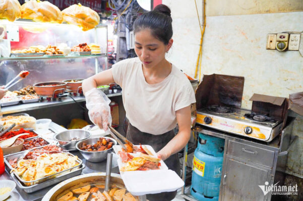 xôi chay, xôi mặn, xôi kết hợp, xôi đa dạng, xôi ngon, xôi dẻo, xôi hấp, xôi Hà Nội, Xôi Đất Bắc, kinh doanh xôi, xôi bán lẻ, xôi bán sỉ, xôi hấp chuẩn, xôi chay hấp, xôi mặn hấp, xôi trứng muối, xôi chả, xôi pate, xôi đậu xanh, xôi gấc, xôi hạt sen, xôi dừa nạo, xôi hấp thơm, xôi hấp đẹp, xôi hấp sáng tạo, xôi hấp đa dạng, xôi hấp nhiều loại, xôi combo, xôi set, xôi set combo, xôi đồ ăn kèm, xôi cho tiệc cưới, xôi cho sự kiện, xôi cho đại lý, xôi cho quán ăn, xôi cho văn phòng, xôi chay ngon, xôi mặn ngon, xôi hấp giữ dẻo, xôi hấp giữ màu, xôi hấp giữ hương, xôi hấp hấp dẫn, xôi hấp đẹp mắt, xôi hấp tiện lợi, xôi hấp nhanh, xôi hấp số lượng lớn, xôi hấp dễ bán, xôi hấp kinh doanh hiệu quả, xôi hấp chuyên nghiệp, xôi hấp uy tín, xôi hấp thương hiệu, xôi hấp nâng tầm thương hiệu, xôi hấp đa dạng menu, xôi hấp theo mùa, xôi hấp mùa lễ, xôi hấp set nhỏ, xôi hấp phần mini, xôi hấp cho trẻ em, xôi hấp gia đình, xôi hấp tiện lợi mang đi, xôi hấp hộp giấy, xôi hấp hộp nhựa, xôi hấp vệ sinh, xôi hấp sạch sẽ, xôi hấp hấp dẫn trẻ em, xôi hấp hấp dẫn sinh viên, xôi hấp hấp dẫn dân văn phòng, xôi hấp hấp dẫn khách địa phương, xôi hấp hấp dẫn khách du lịch, xôi hấp dễ bảo quản, xôi hấp giữ nóng, xôi hấp bảo quản tốt, xôi hấp hấp dẫn thị giác, xôi hấp tăng doanh thu, xôi hấp thu hút khách, xôi hấp dễ vận chuyển, xôi hấp phục vụ lẻ, xôi hấp phục vụ sỉ, xôi hấp set nhiều loại, xôi hấp mix chay mặn, xôi hấp đồ ăn kèm hấp dẫn, xôi hấp chuyên nghiệp, xôi hấp tiện lợi cho khách, xôi hấp chuẩn vị Bắc, xôi hấp ngon dẻo, xôi hấp đẹp sáng tạo, xôi hấp hấp dẫn thực khách, xôi hấp thu hút lượt mua, xôi hấp kinh doanh bền vững.