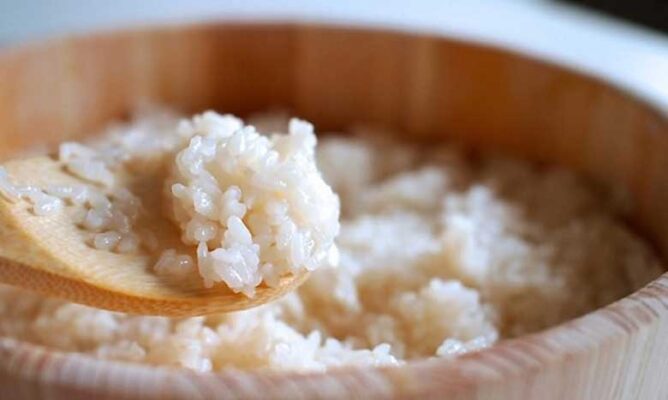 8 CÁCH XỬ LÝ XÔI BỊ NHÃO ĐỂ KHÔNG LÀM HỎNG CẢ MẺ XÔI